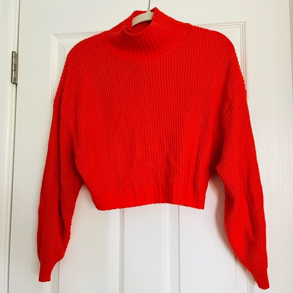 Sweaters - Picture 4 of 4